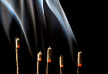 Rauhnächte, jährlich vom 25. Dezember bis 5. Januar 32 Zu den Rauhnächten räuchern ist ein alter Brauch mit Wirkung (©123rf.com)